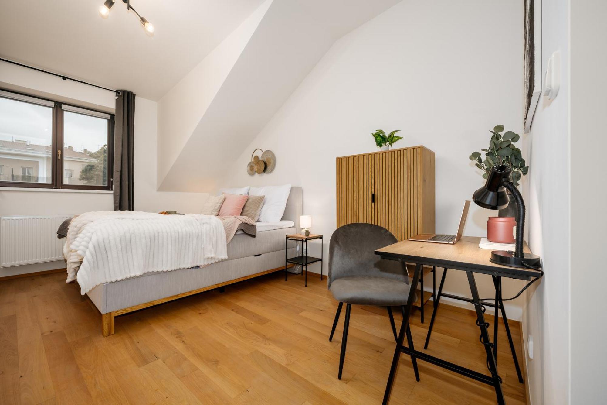 Daire Days - 2bdr - Workspace - Netflix - Quiet Area