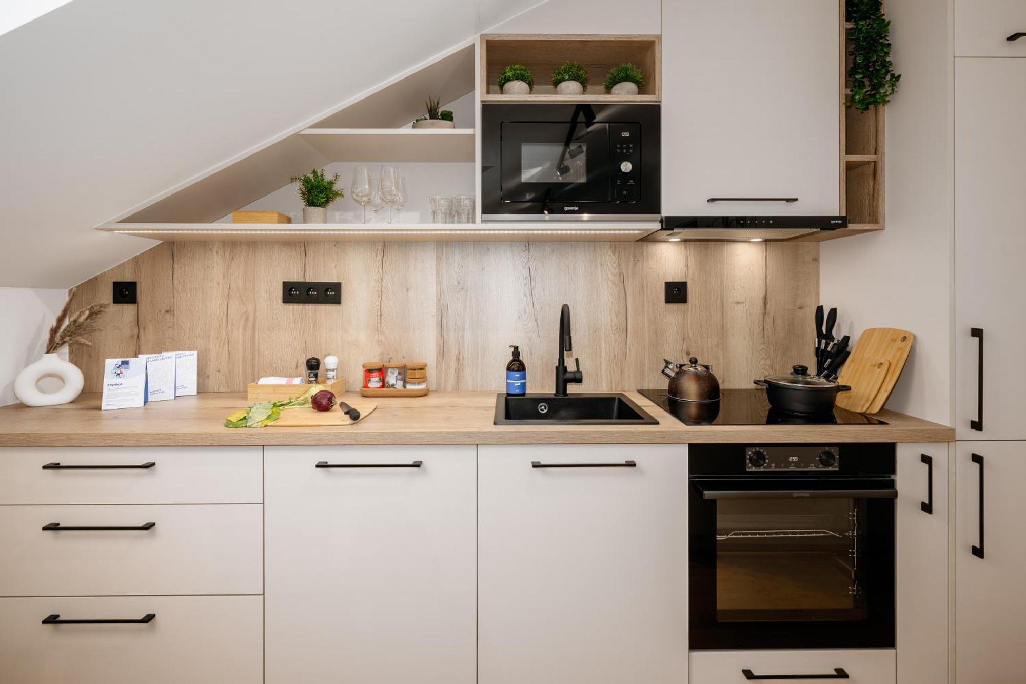 Apartment Days - 2bdr - Workspace - Netflix - Quiet Area Prag