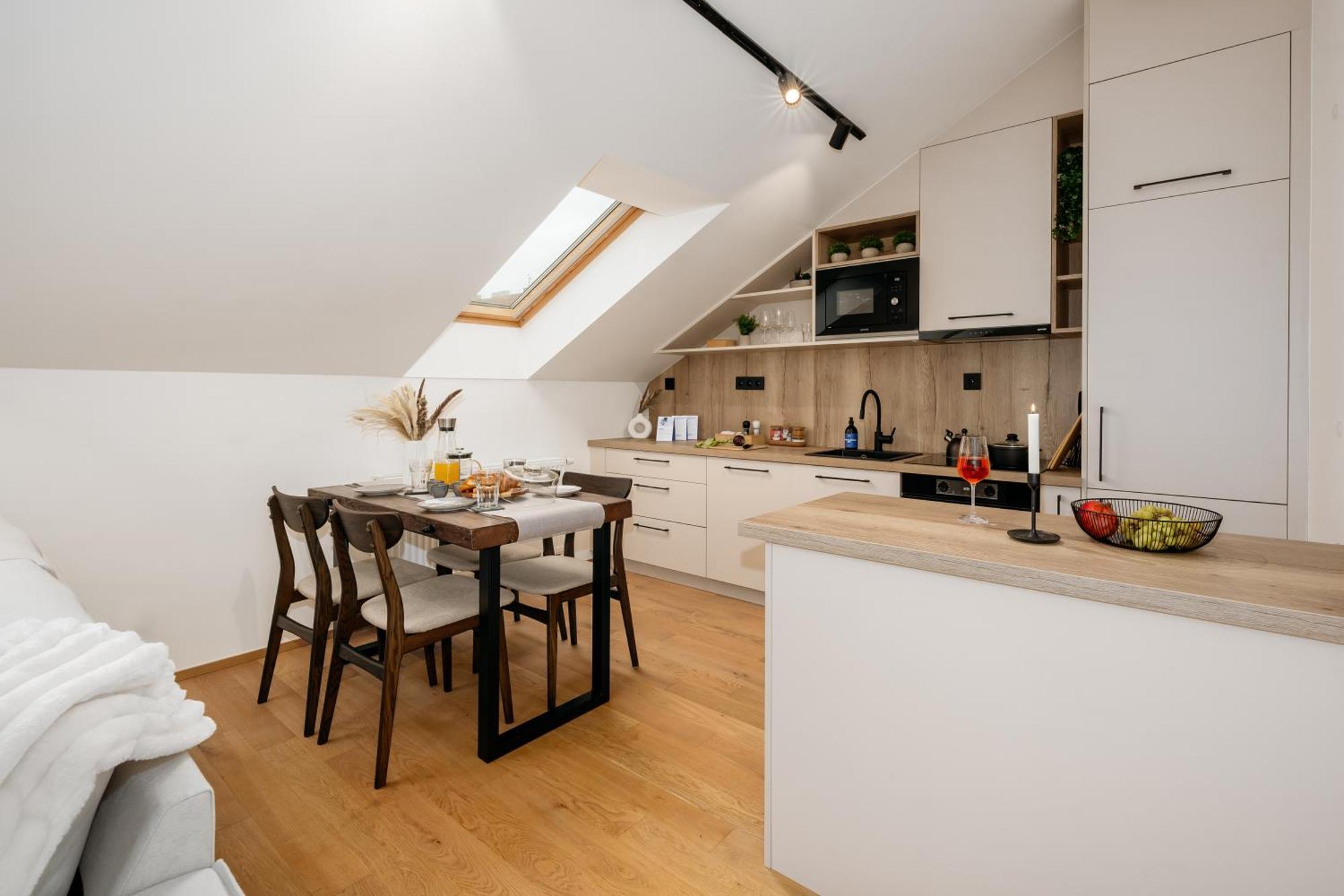 Apartment Days - 2bdr - Workspace - Netflix - Quiet Area Prag